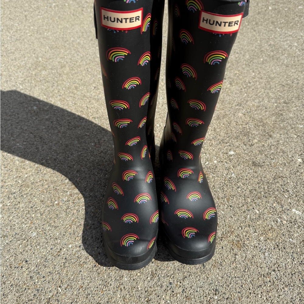 Girls Hunter Black Boots with Rainbow Design